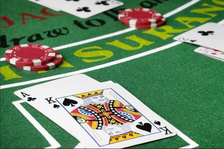 Filipino player joining a jilijili Live Casino baccarat table on a mobile phone